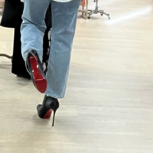 New Christian Louboutin Dirdibootie Bianca Size 42✨ - Picture 9 of 10